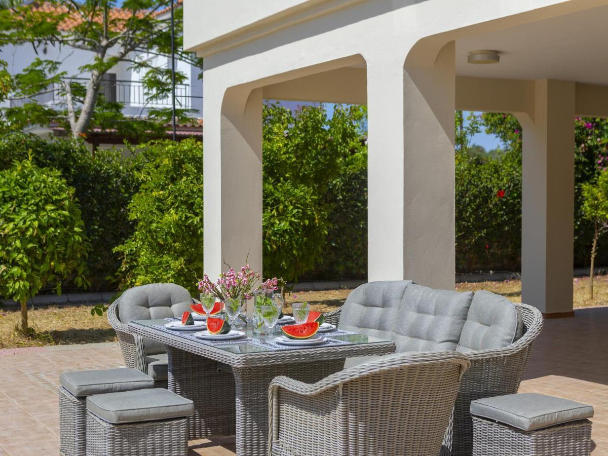 Villa Meneou Seaside Mansion 7 Lárnaca Exterior foto